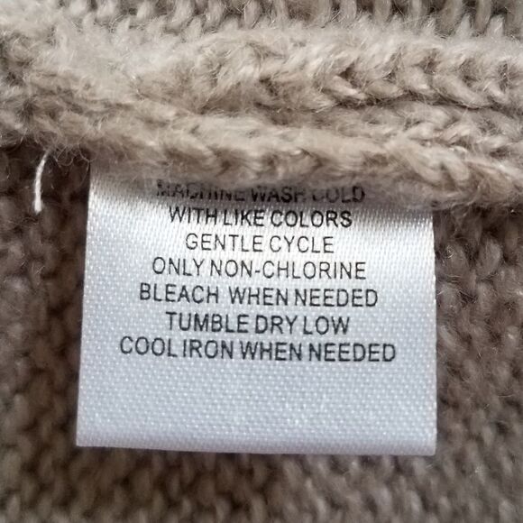 Love by Design Fair Isle Sweater sz Small - Picture 8 of 8